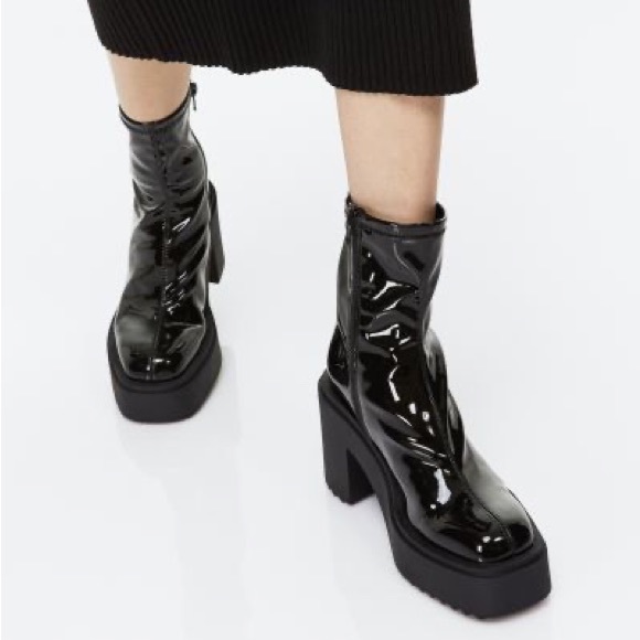 BRAND NEW patent faux leather platform boots - Picture 2 of 13
